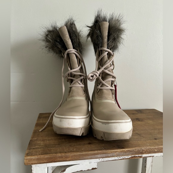 SOREL
Women's Joan of Arctic Next Boot - Picture 4 of 8